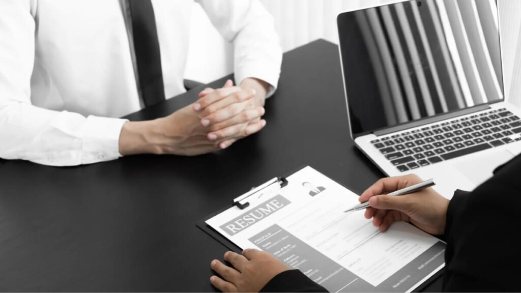 Como Alinhar Metas Profissionais com o Mercado de Trabalho