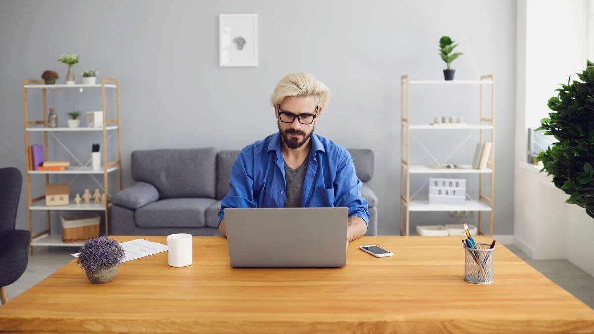 Empregos home office sem experiência: oportunidades reais para começar do zero